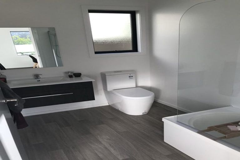 Photo of property in 18b Ranui Terrace, Tawa, Wellington, 5028