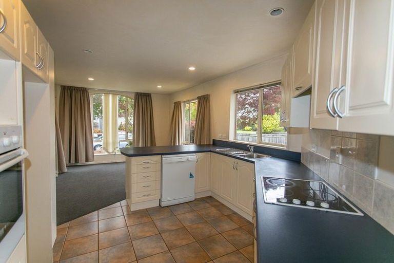 Photo of property in 36 Berkshire Drive, Avonhead, Christchurch, 8042