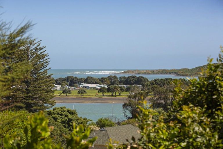Photo of property in 18 Stewart Street, Raglan, 3225
