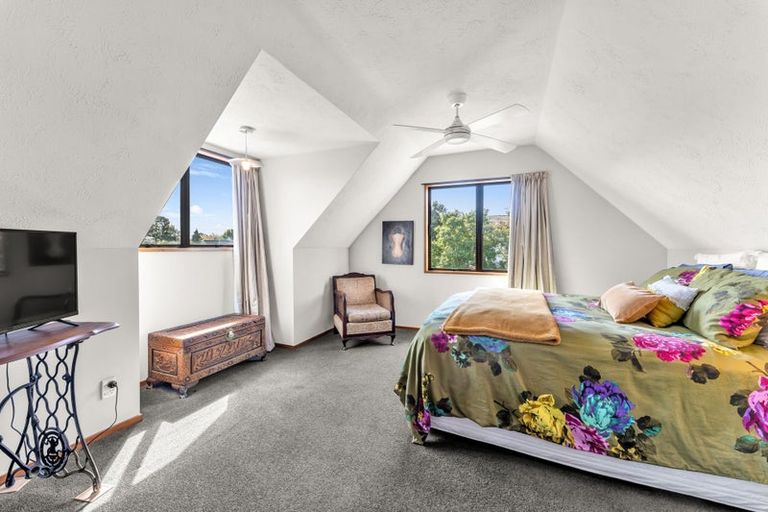 Photo of property in 10 Rowanwood Close, Halswell, Christchurch, 8025