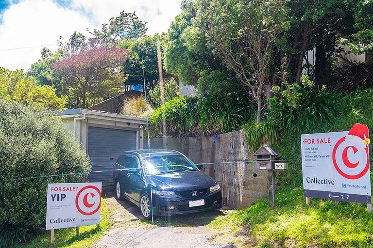 Photo of property in 27 Chesterton Street, Johnsonville, Wellington, 6037