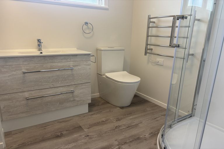 Photo of property in 2/58 Rimu Street, New Lynn, Auckland, 0600