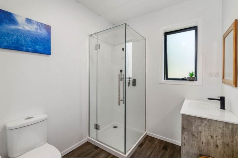 Photo of property in 16 Charles Road, Hannahs Bay, Rotorua, 3010