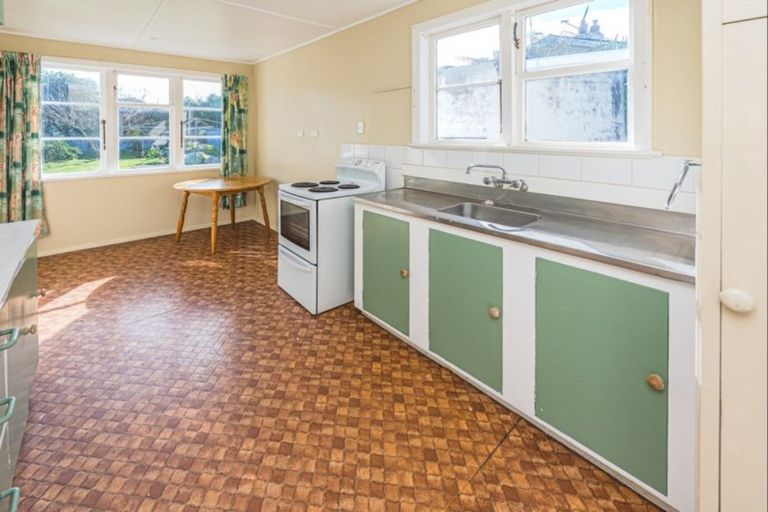 Photo of property in 56 Bignell Street, Gonville, Whanganui, 4501