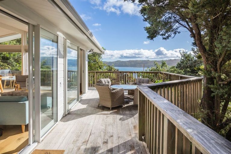 Photo of property in 53 Howard Road, Point Howard, Lower Hutt, 5013