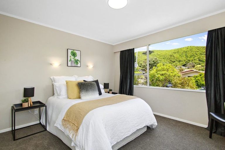 Photo of property in 64 Oriel Avenue, Tawa, Wellington, 5028