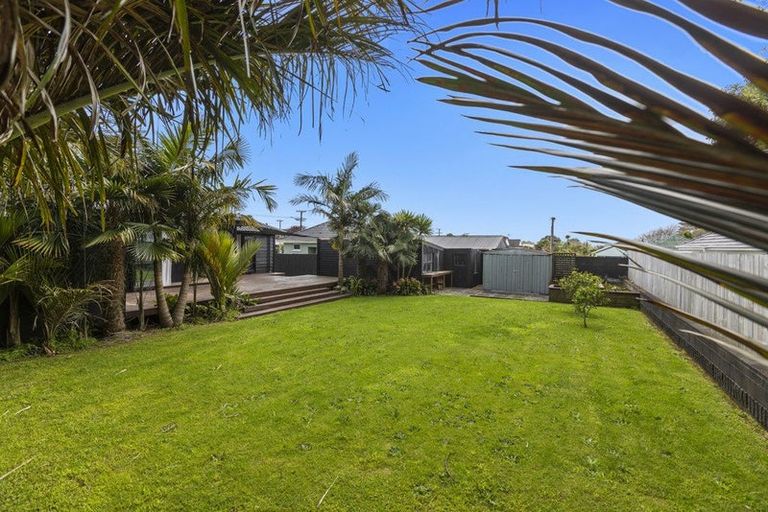 Photo of property in 145 Seaview Road, Westown, New Plymouth, 4310