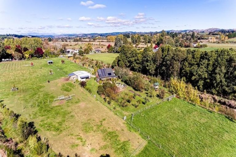 Photo of property in 7 Neudorf Road, Upper Moutere, 7175