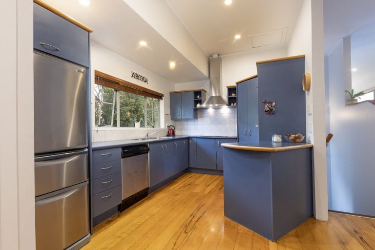 Photo of property in 13 Awhiorangi Promenade, Swanson, Auckland, 0816