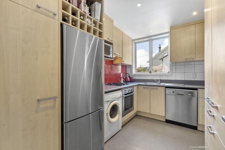 Photo of property in 2 Brooklyn Terrace, Brooklyn, Wellington, 6021