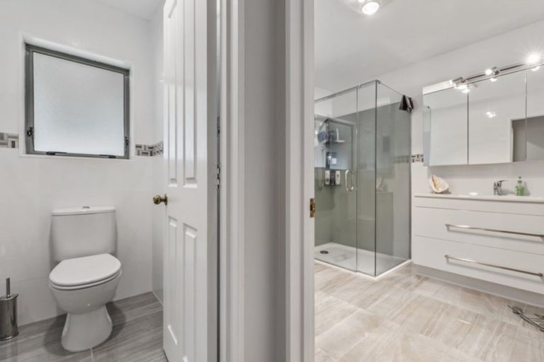 Photo of property in 119a Clevedon Road, Papakura, 2110