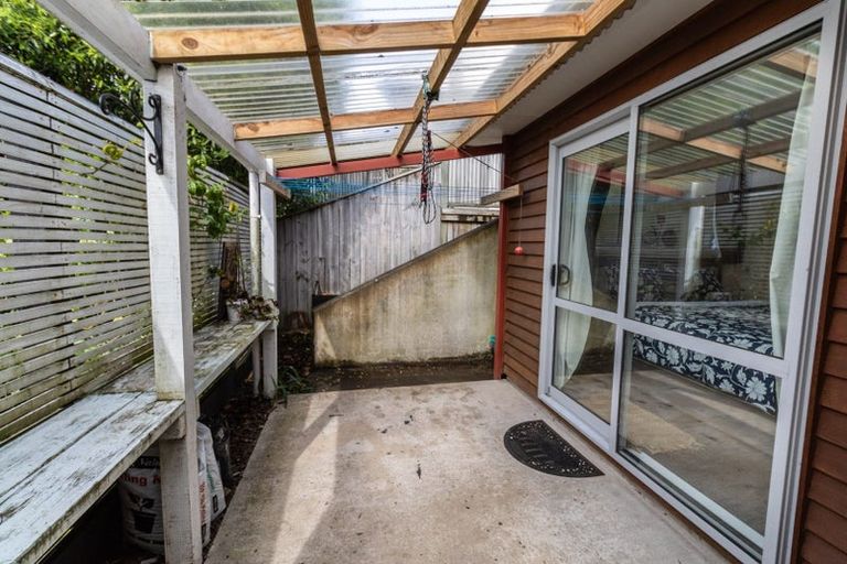 Photo of property in 43 Burma Road, Khandallah, Wellington, 6035