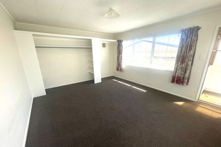 Photo of property in 49 Thatcher Street, Castlecliff, Whanganui, 4501