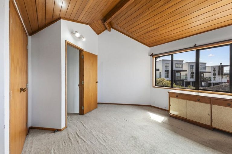 Photo of property in 38 Belmont Terrace, Milford, Auckland, 0620