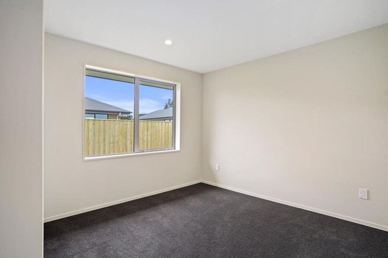 Photo of property in 73 Hilton Drive, Amberley, 7410