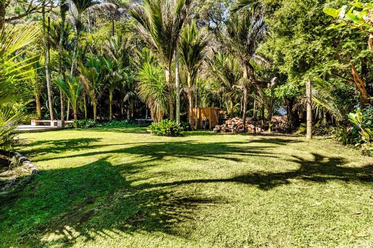 Photo of property in 96 Motutara Road, Muriwai, Waimauku, 0881