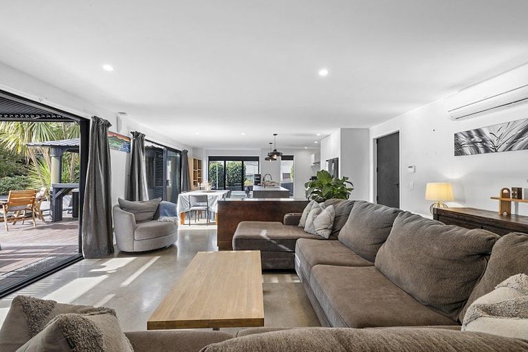 Photo of property in 32a Aubrey Street, New Plymouth, 4310