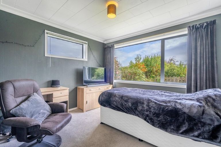 Photo of property in 114 Ruru Avenue, Otatara, Invercargill, 9879