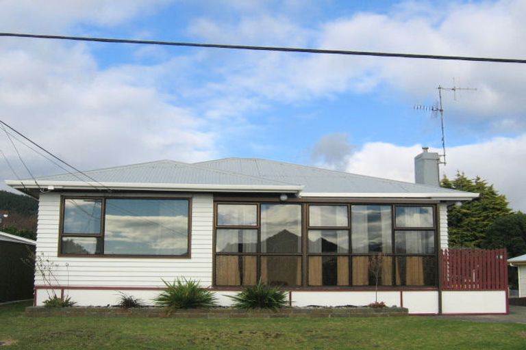 Photo of property in 13 Parakai Street, Paraparaumu, 5032