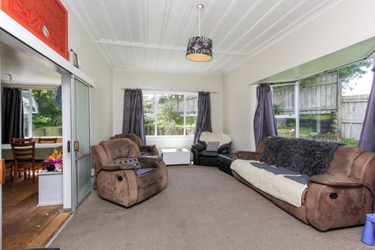 Photo of property in 16a Cyrus Street, Whalers Gate, New Plymouth, 4310