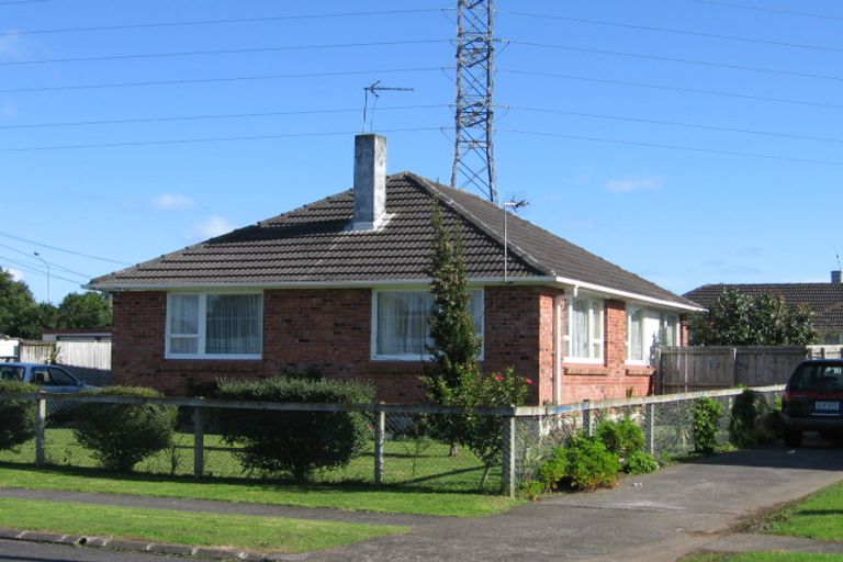 Photo of property in 25 Sandbrook Avenue, Otara, Auckland, 2023