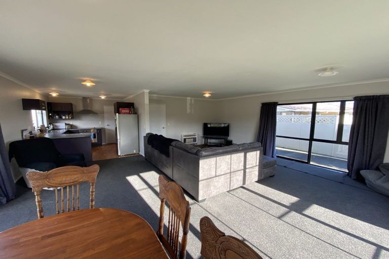 Photo of property in 8 Tiraumea Street, Palmerston North, 4410