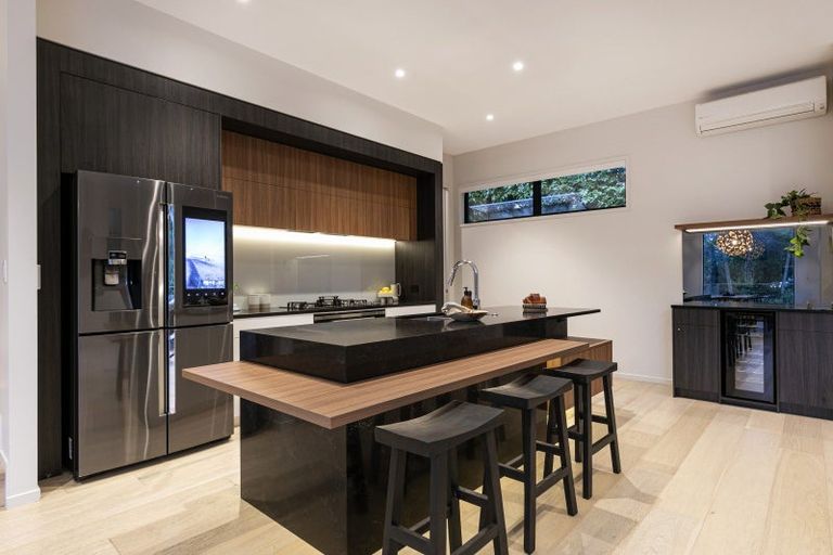 Photo of property in 21b Churchouse Road, Greenhithe, Auckland, 0632