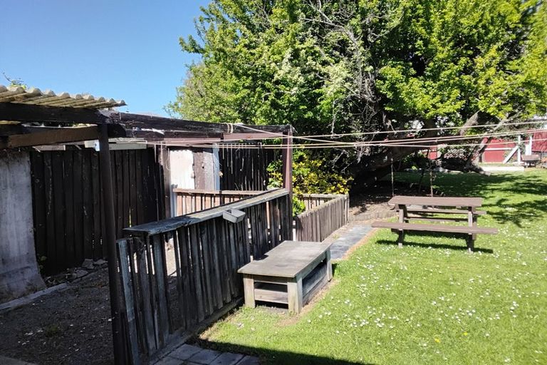 Photo of property in 32 Glenroy Street, Woolston, Christchurch, 8062