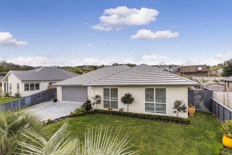 Photo of property in 4 Hapuka Close, Snells Beach, 0920