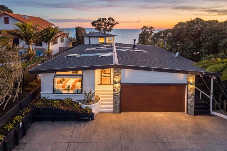 Photo of property in 72 Cliff Road, Torbay, Auckland, 0630