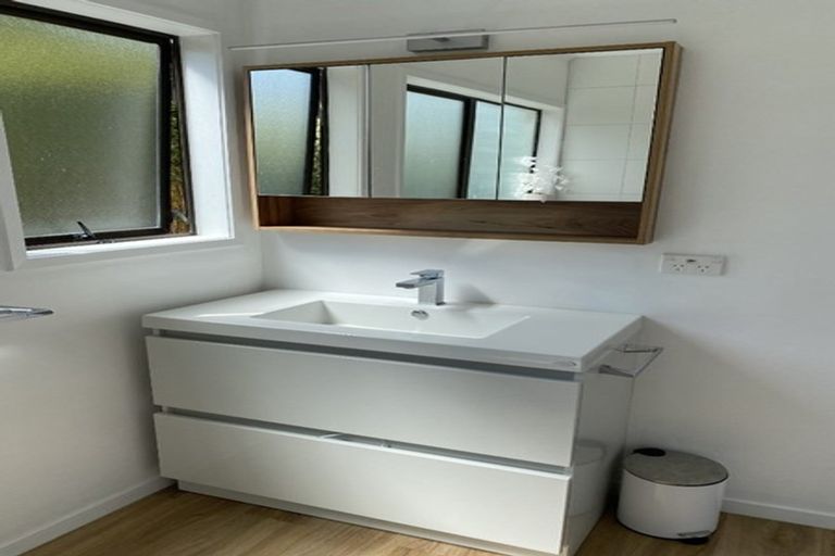 Photo of property in 71 Moore Street, Hillcrest, Auckland, 0627