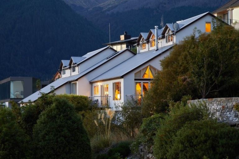 Photo of property in 7b Manchester Place, Queenstown, 9300