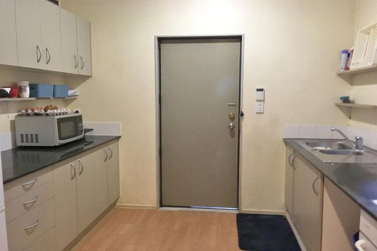 Photo of property in 39 Rakich Place, Henderson, Auckland, 0612