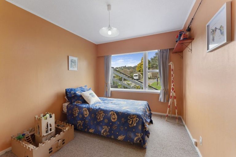 Photo of property in 68 Holborn Drive, Stokes Valley, Lower Hutt, 5019