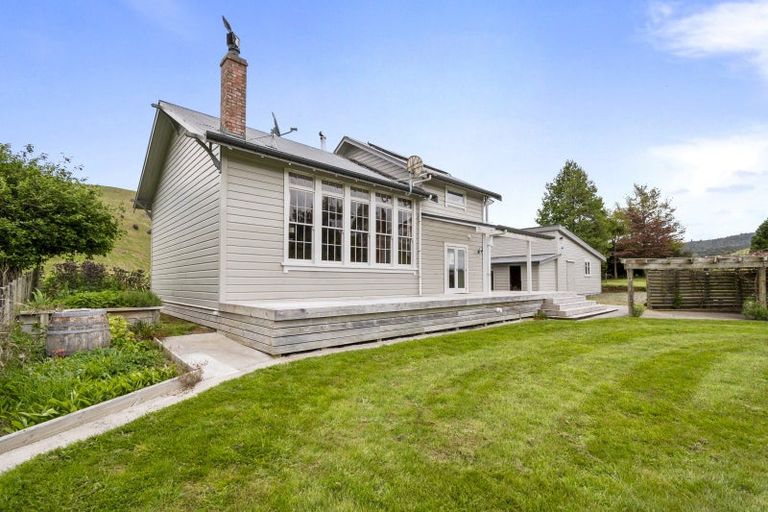 Photo of property in 10122 State Highway 1, Taihape, 4795