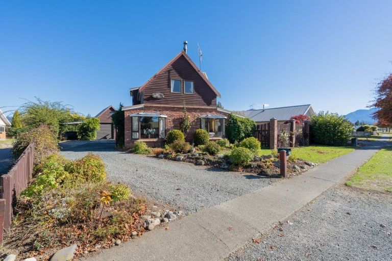 Photo of property in 52 Luxmore Drive, Te Anau, 9600