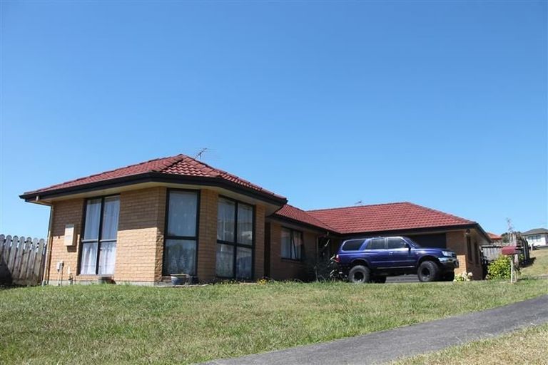 Photo of property in 39 Black Teal Close, Unsworth Heights, Auckland, 0632