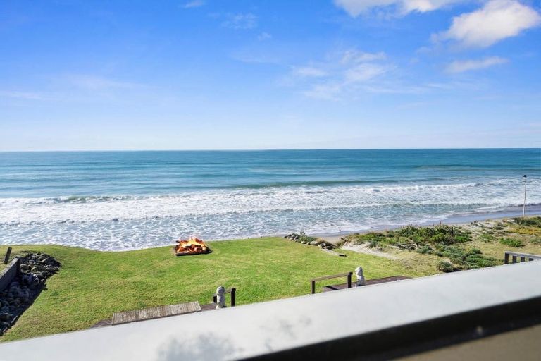 Photo of property in 237 Pukehina Parade, Pukehina, Te Puke, 3189