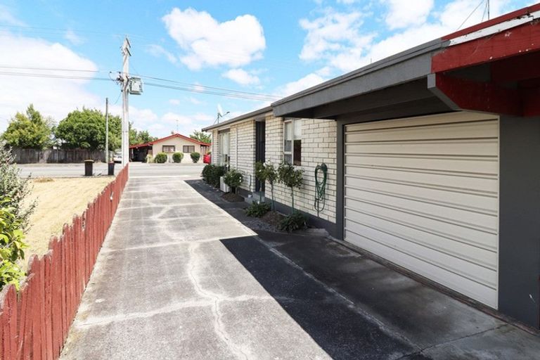 Photo of property in 2/204 Belvedere Road, Carterton, 5713