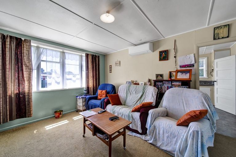 Photo of property in 182 Egmont Street, Patea, 4520