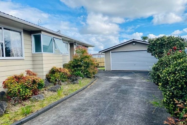 Photo of property in 23 Reelick Avenue, Pakuranga Heights, Auckland, 2010