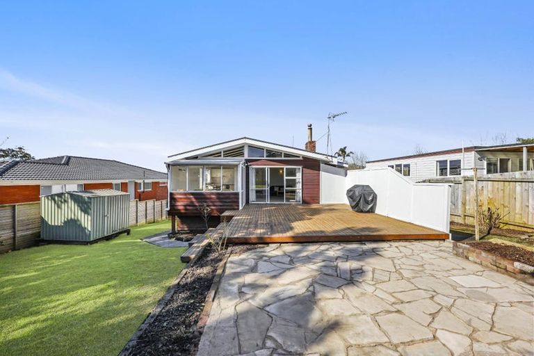 Photo of property in 43 Beechdale Crescent, Pakuranga Heights, Auckland, 2010