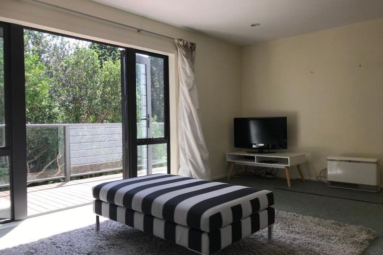 Photo of property in 6/240 The Terrace, Wellington Central, Wellington, 6011