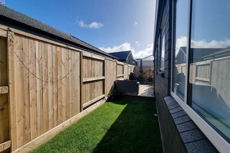 Photo of property in 18 Kuihi Street, Poike, Tauranga, 3112