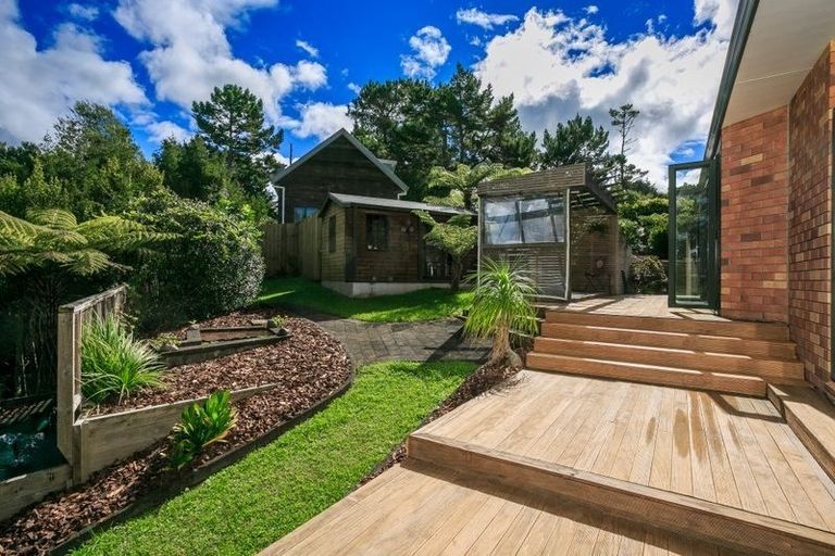 Photo of property in 9 Hobson Heights Road, Lucas Heights, Auckland, 0632