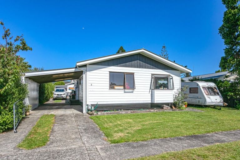 Photo of property in 5 Kauri Place, Tairua, 3508
