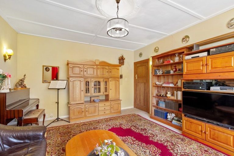 Photo of property in 26 Balfour Street, Mornington, Wellington, 6021