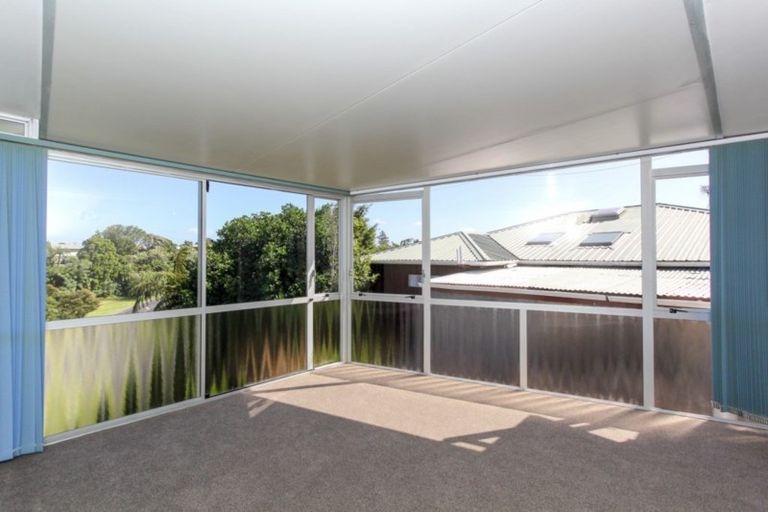 Photo of property in 280 Huatoki Street, Upper Vogeltown, New Plymouth, 4310