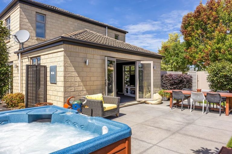 Photo of property in 1 Richard Seddon Drive, Northwood, Christchurch, 8051