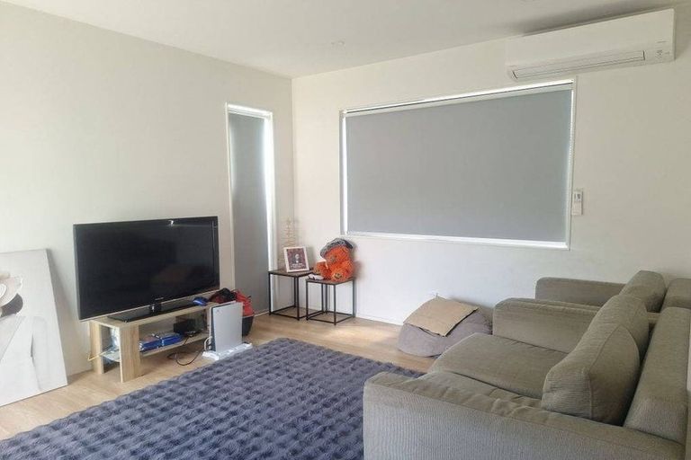 Photo of property in 4/4 Edgerton Road, Te Atatu Peninsula, Auckland, 0610